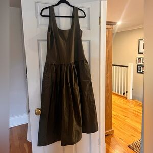 Banana Republic Sleeveless Olive dropped waist Midi Dress